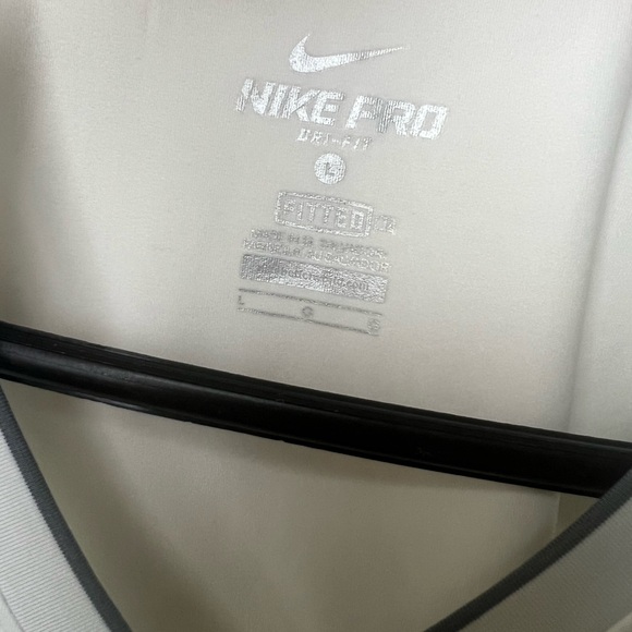 Women’s Nike Pro Dri-fit Stay Cool Fitted White Training Tank LARGE Style-458670 - Picture 3 of 5